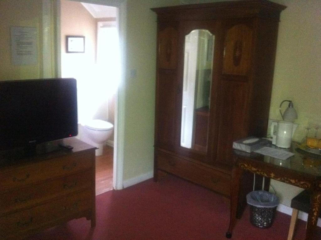 Harmondsworth Hall Guest House West Drayton  Bilik gambar