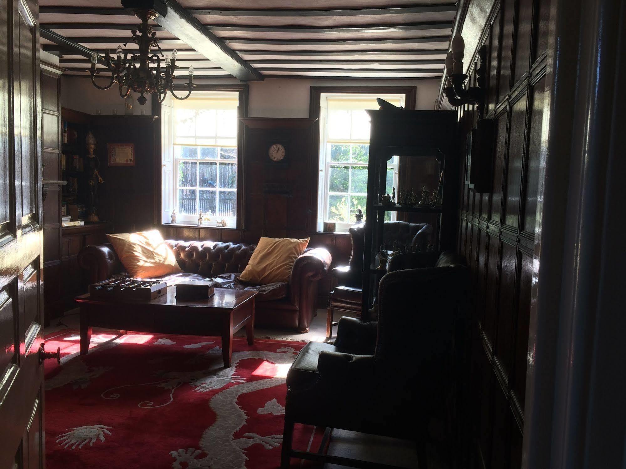 Harmondsworth Hall Guest House West Drayton  Luaran gambar